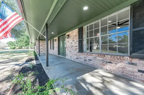 405 Karlis Drive Alvin TX 77511