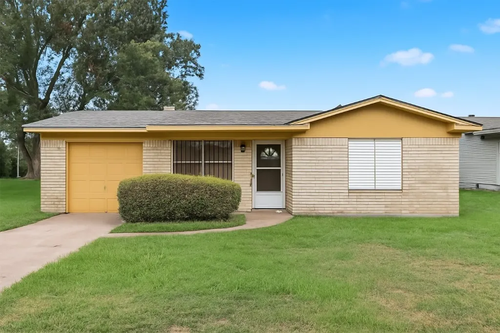 1820 Rosalee Street La Marque TX 77568