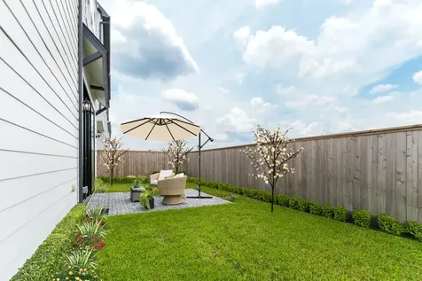 5926 Cottage Grove Lake Drive Houston TX 77007