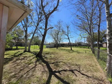 235 2nd Street Van Vleck TX 77482