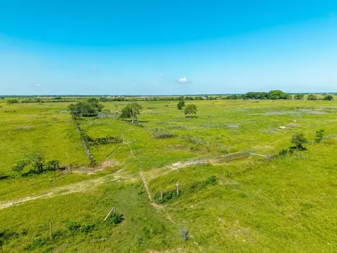 1929 Fm 2761 Cat Spring TX 78933