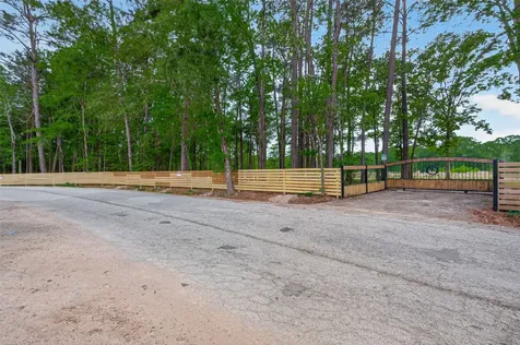 795 County Road 332 Cleveland TX 77328