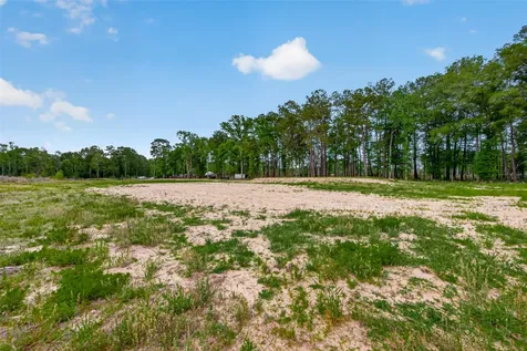 795 County Road 332 Cleveland TX 77328