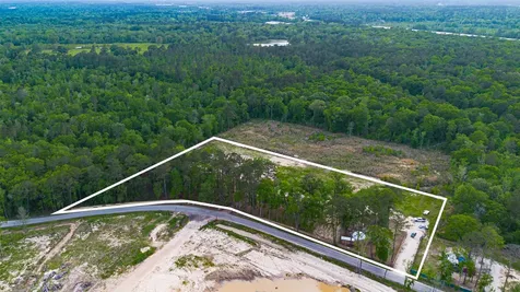 795 County Road 332 Cleveland TX 77328
