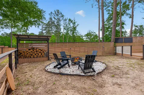 795 County Road 332 Cleveland TX 77328