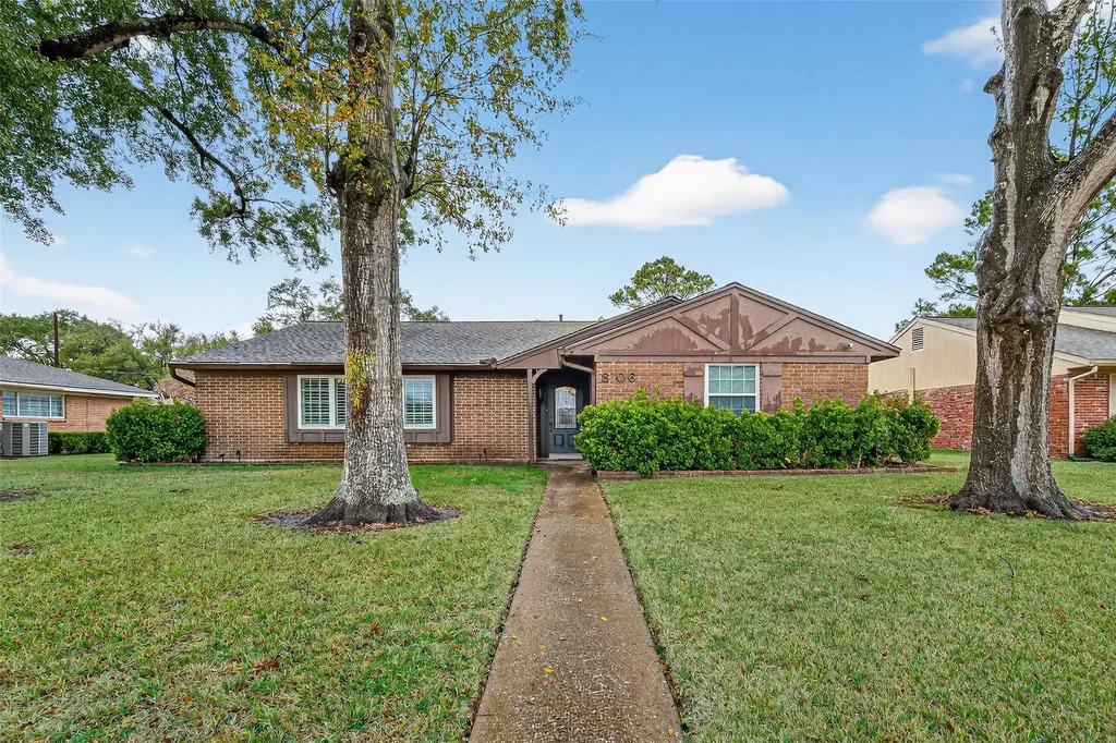 8106 Twin Hills Drive Houston TX 77071