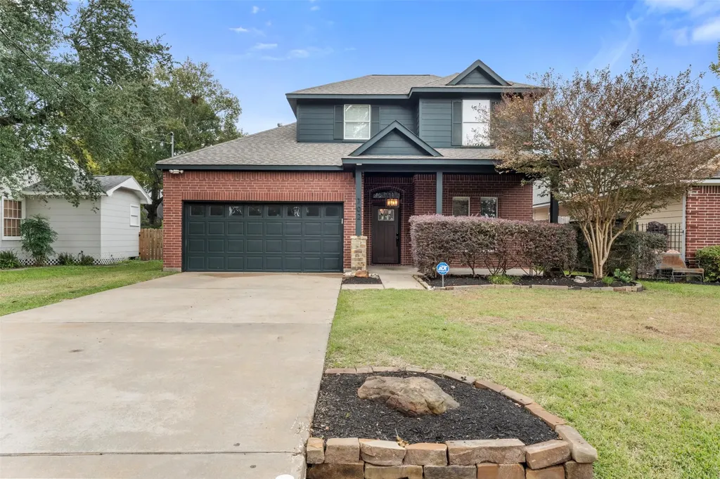 702 Clayton Street Tomball TX 77375