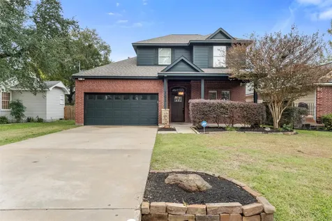 702 Clayton Street Tomball TX 77375