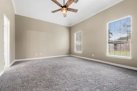 702 Clayton Street Tomball TX 77375