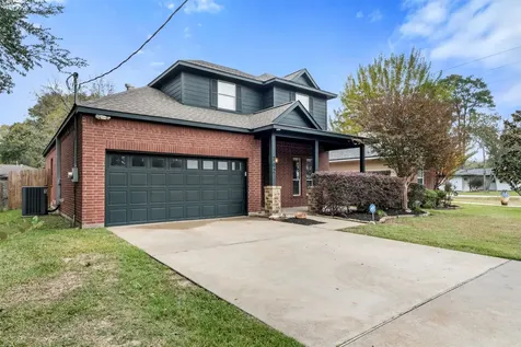 702 Clayton Street Tomball TX 77375