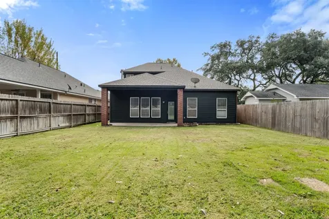 702 Clayton Street Tomball TX 77375