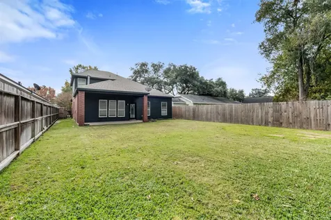 702 Clayton Street Tomball TX 77375