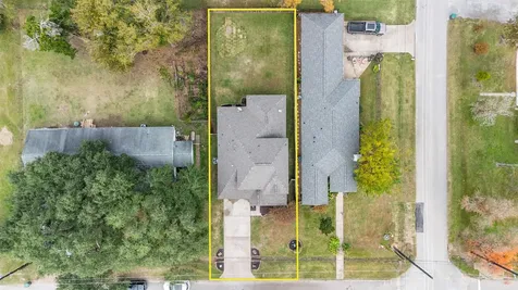 702 Clayton Street Tomball TX 77375