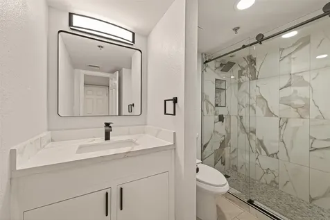 3525 Sage Road 1405 Houston TX 77056