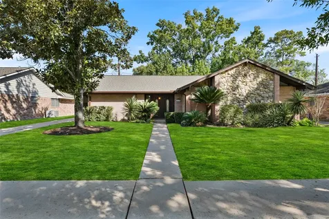 5830 Yarwell Drive Houston TX 77096