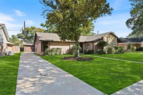 5830 Yarwell Drive Houston TX 77096