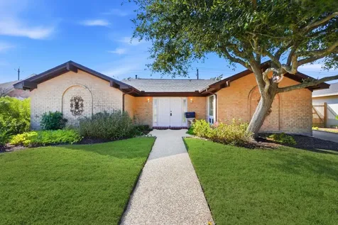 7738 Beaudelaire Circle Galveston TX 77551
