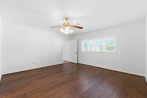 7738 Beaudelaire Circle Galveston TX 77551