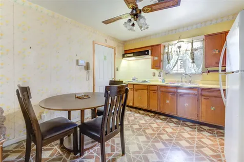 5223 Grace Point Lane Houston TX 77048