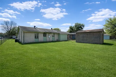 5223 Grace Point Lane Houston TX 77048