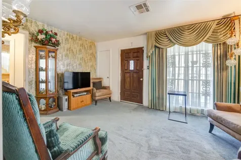 5223 Grace Point Lane Houston TX 77048