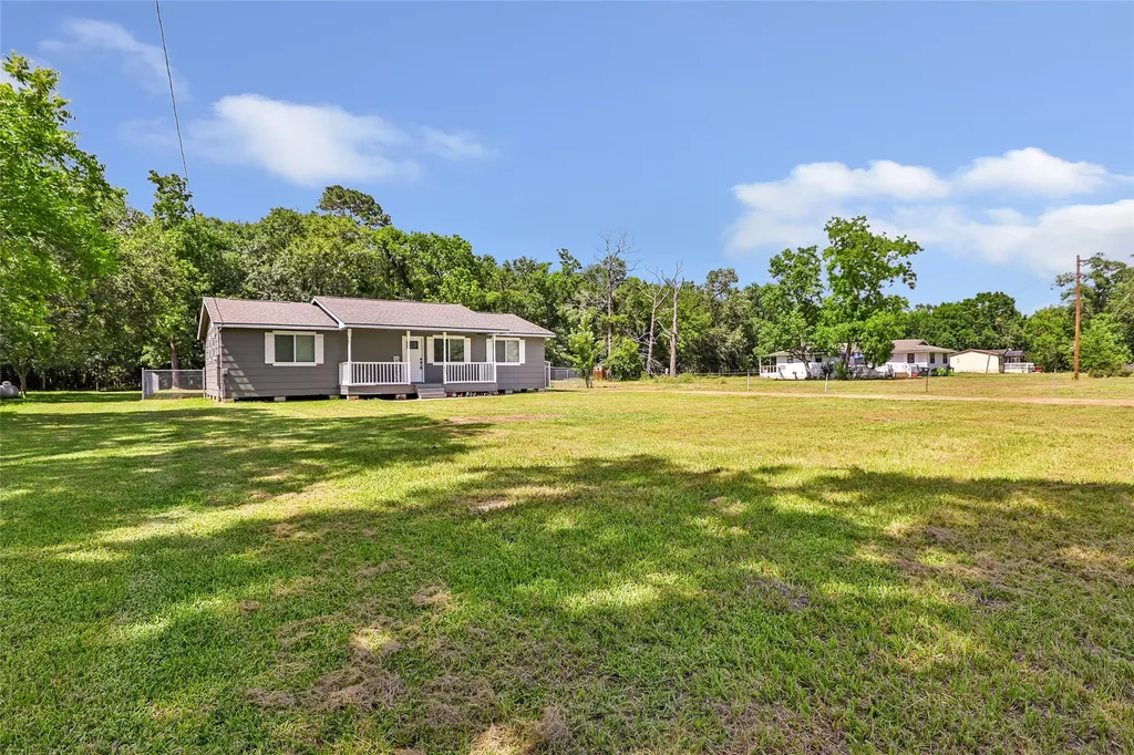 803 County Road 6769 Dayton TX 77535