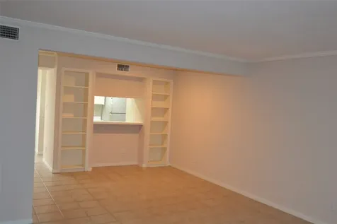 6111 Beverly Hill Street 43 Houston TX 77057