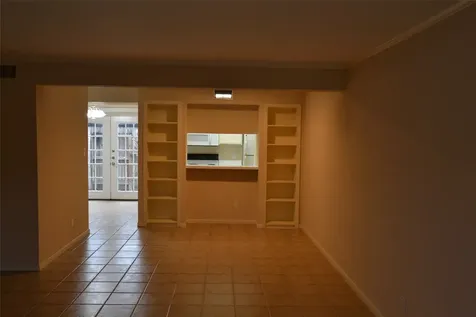 6111 Beverly Hill Street 43 Houston TX 77057