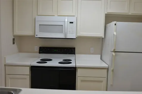 6111 Beverly Hill Street 43 Houston TX 77057