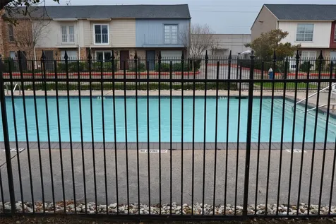 6111 Beverly Hill Street 43 Houston TX 77057