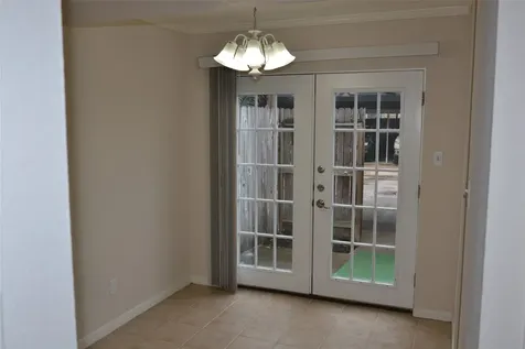 6111 Beverly Hill Street 43 Houston TX 77057