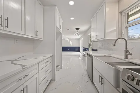 9623 Meadowglen Lane Houston TX 77063
