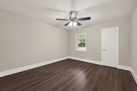 9623 Meadowglen Lane Houston TX 77063