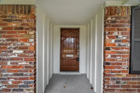 9623 Meadowglen Lane Houston TX 77063