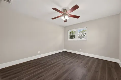 9623 Meadowglen Lane Houston TX 77063