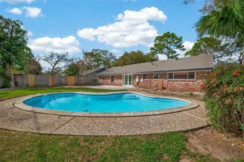 9623 Meadowglen Lane Houston TX 77063
