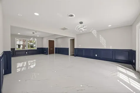 9623 Meadowglen Lane Houston TX 77063