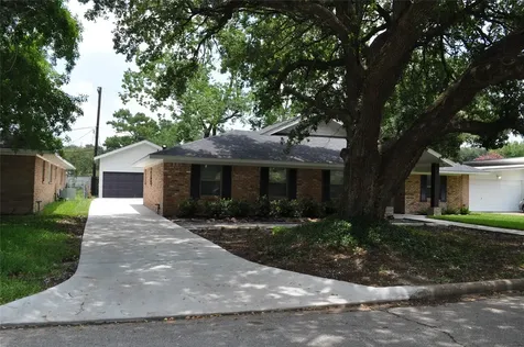 4818 Spellman Road Houston TX 77035