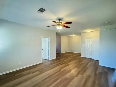 7906 Emerald Oak Drive Texas City TX 77591