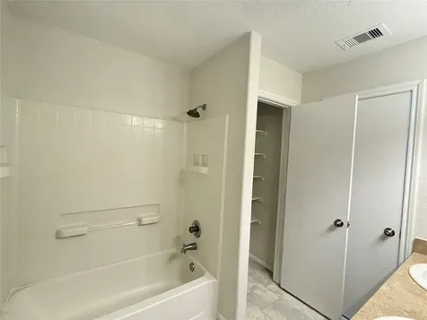 7906 Emerald Oak Drive Texas City TX 77591