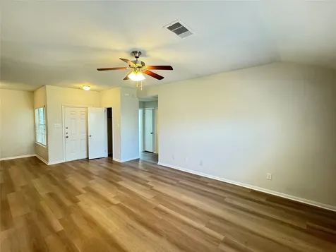 7906 Emerald Oak Drive Texas City TX 77591