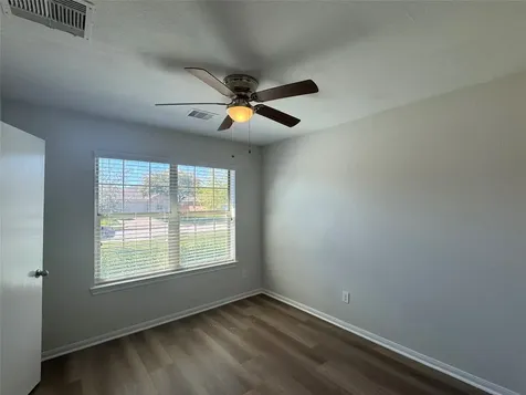 7906 Emerald Oak Drive Texas City TX 77591