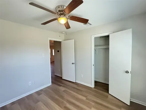 7906 Emerald Oak Drive Texas City TX 77591