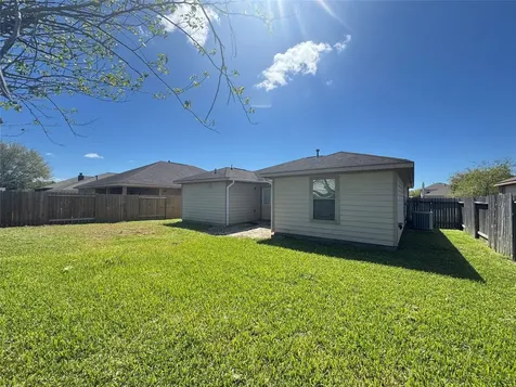 7906 Emerald Oak Drive Texas City TX 77591