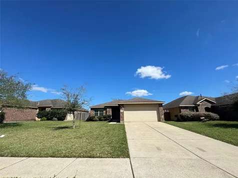 7906 Emerald Oak Drive Texas City TX 77591