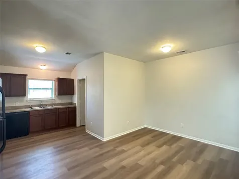 7906 Emerald Oak Drive Texas City TX 77591