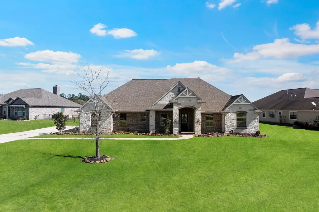 18819 Serene Water Drive Montgomery TX 77356