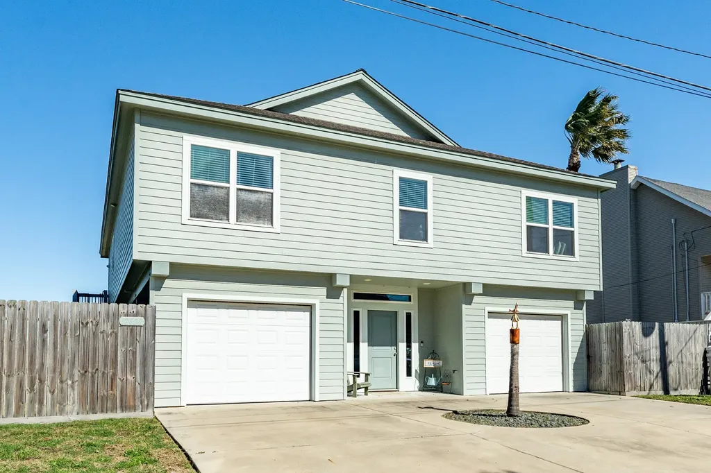 12828 E Conquistador Drive Galveston TX 77554