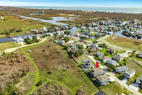 12828 E Conquistador Drive Galveston TX 77554
