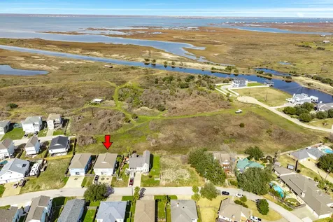 12828 E Conquistador Drive Galveston TX 77554